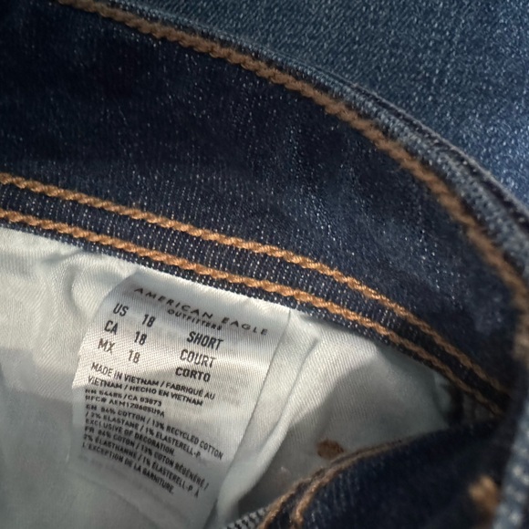 Women’s Kick boot American Eagle Outfitters Dark Blue Jeans 18 Short - Picture 5 of 6